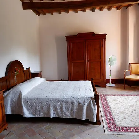 Villa Palazzo Prugnoli, Monte Santa Maria Tiberina, 8 Bedroom With Private Pool & Superb Views *