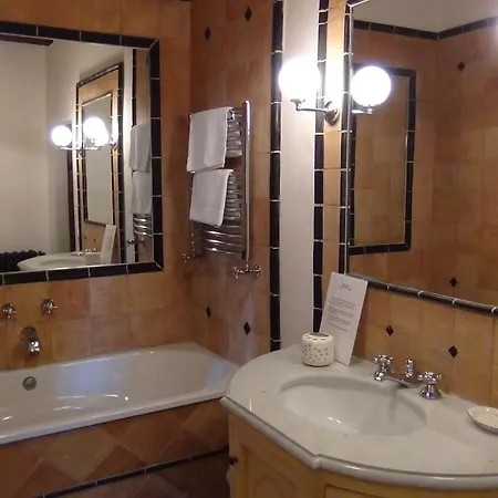 Palazzo Prugnoli, Monte Santa Maria Tiberina, 8 Bedroom With Private Pool & Superb Views ヴィラ ペルージャ