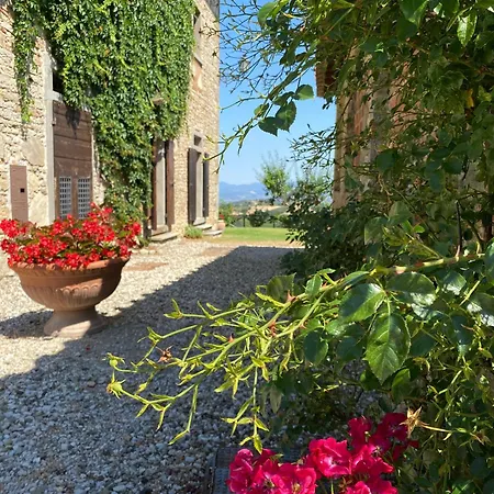 Palazzo Prugnoli, Monte Santa Maria Tiberina, 8 Bedroom With Private Pool & Superb Views *